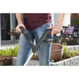 Gardena SmallCut Li-14 / 23R Recortadora de Hilo a Batería Li-Ion 14.4V 2.0Ah, 23cm Corte, Cuchillas RotorCut, 1.7kg Gardena SmallCut Li-14 / 23R Recortadora de Hilo a Batería Li-Ion 14.4V 2.0Ah, 23cm Corte, Cuchillas RotorCut, 1.7kg