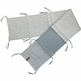 Domiva Parachoques adaptable para cuna Filou 30x180 cm - Estampado follaje y cuadros sutiles verde tomillo con personaje de orejas grandes