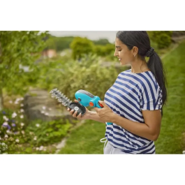 Gardena 9888-20 Kit Cisaille A Gazon Comfortcut Li + Bush Cutle Blade - 3.6 V/3.0 AH - Protección de cuchillas de cable USB -C