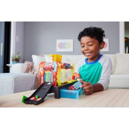 Mattel Jbm70 Juego de Lavado de Coches Rayo McQueen Color Changers Disney Pixar Cars Race Ready para Niños +4 años
