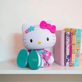 Famosa Hello Kitty HKTJ5000 - Muñeca Kimono de 33 cm Articulada con Olor a Manzana
