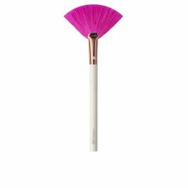 UBU Brocha Abanico FRANCE ME para Maquillaje, Aplicación de Polvos e Iluminadores, Fibras Naturales 1 Unidad Precio: 2.8900003. SKU: B1B9CYX2EN