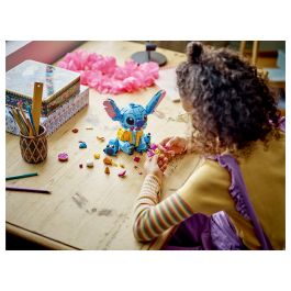 LEGO Disney Stitch 43249 Lilo & Stitch Set de Construcción con Figura y Accesorios