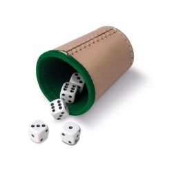 Cubilete cuero forrado con dados puntos 8x10x8 Precio: 7.92792. SKU: B1FV36JD5E