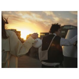 Bang & Olufsen Beosound A1 2.ª Generación Altavoz Bluetooth Inalámbrico, Gris Mist, IP67 Resistente, Alexa Integrada, 48h Autonomía, USB-C, Sonido 2 Vías