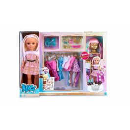Muñeca nancy y su vestidor delooks con 8 prendas de vestir y 8 accesorios diferentes ¡tiene el armario más glam! Precio: 85.95000018. SKU: B13R3GDB9L