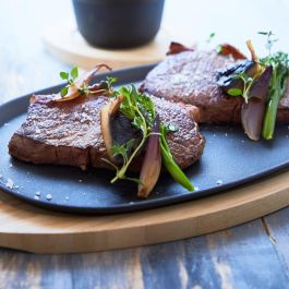 Dangrill Plato Oval Hierro Fundido 20x30 cm con Bandeja de Bambú