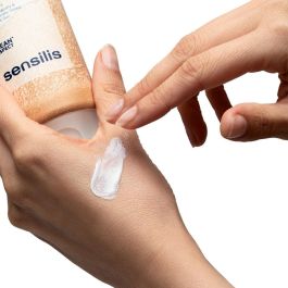 Sensilis Moisturizing & Refreshing Gel Crema Spf50+ 250 mL Sensilis Moisturizing & Refreshing Gel Crema Spf50+ 250 mL