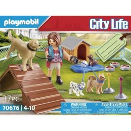 Playmobil 70676 Set de Regalo: Entrenadora de Perros con Pista de Adiestramiento Canino, Rampa y Slalom | Edades +4 años