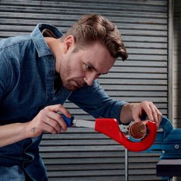 Knipex 90 31 03 BK Rohrabschneider TubiXL XL – Cortatubos para Latón, Cobre, Acero, Acero inoxidable – 260 mm