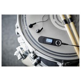 Intenso MP3 Player Music Walker, Reproductor MP3 64 GB Negro, Pantalla LCD, Compatible con Tarjeta MicroSD, Auriculares y Tarjeta de 16 GB Incluidos