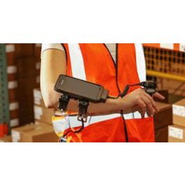 Honeywell CT40 WEARABLE SET sin banda de brazo. Incluye soporte y escáner de anillo. Se pide por separado funda protectora y banda de brazo.