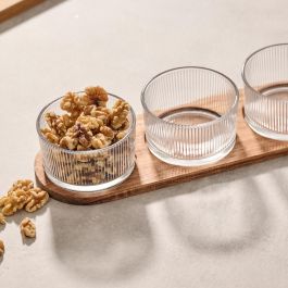 Day Juego de 3 Boles de Vidrio Estriado con Bandeja de Acacia - Elegante y Práctico para Servir Aperitivos