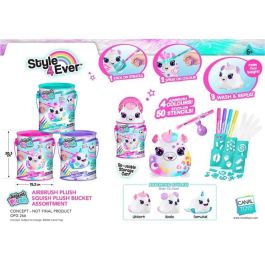 Colorea tu mascota bucket. personaliza tu peluche con spray, rotuladores y plantillas. ¡lávalo y repítelo! 20,30x15,20x15,20 cm