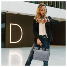 DICOTA Eco MOTION Slim - Funda para Portátil hasta 13.3" (33.8 cm), Maletín Azul Denim, Compartimento para Tableta, Tirante para Hombro, Fabricado con Materiales Reciclados