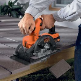 Black + Decker BDCCS18N-XJ Sierra circular inalámbrica 18V 140 mm - Alto rendimiento con suela de metal y tecnología de litio