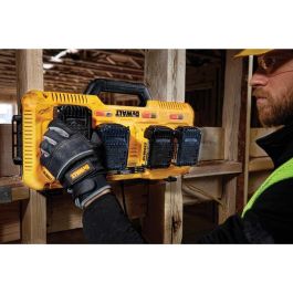 DeWALT Cargador Rápido Cuádruple
