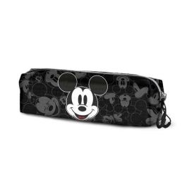 Karactermania Estuche Portatodo Cuadrado FAN 2.2 Mickey Mouse Year Negro Ripstop 7 x 22 x 9 cm Precio: 8.84752. SKU: B138K2RYL6