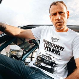 Radikal Revolution RKE30101S Camiseta Forever Young Diseño Homenaje BMW E30 Coche Mítico Icono Aficionados Automoción Blanca Talla S