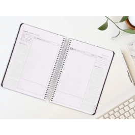 Antartik Here and Now Agenda Espiral A5+ 2026 Día Página Morado Papel 80g FSC