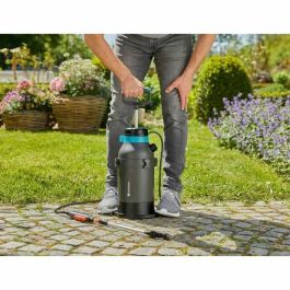 Gardena Pulverizador a presión a batería EasyPump 5L, con Batería Recargable Li-ion, Filtro para Recetas Caseras y Lanza Telescópica Precio: 100.49999971. SKU: B1CJ5GSMCJ