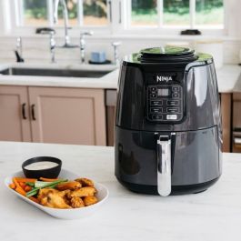 Ninja AF100EU Freidora de Aire 4 en 1, 3.8L, 1550W, Apto para Congelados, 4 Funciones: Freír, Asar, Recalentar, Deshidratar Ninja AF100EU Freidora de Aire 4 en 1, 3.8L, 1550W, Apto para Congelados, 4 Funciones: Freír, Asar, Recalentar, Deshidratar