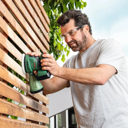 Bosch EasyOrbit 18V10 - Lijadora orbital aleatoria inalámbrica 125 mm con batería de 2.0 Ah y cargador, referencia AABMU02539