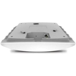 Omada 802.3af/at PoE, 12.6W, 2.4GHz: 4dBi x 3, 5GHz: 5dBi x 2, 2.4GHz and 5GHz, FCC, RoHS