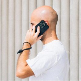 Native Union (Re)Classic Case para iPhone 15 - Funda protectora MagSafe duradera, fabricada con materiales vegetales y reciclados, diseño elegante.