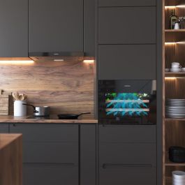 Cecotec Vinoteca integrable 28 botellas BI 28000 Touch Black, compresor, display LED, negro