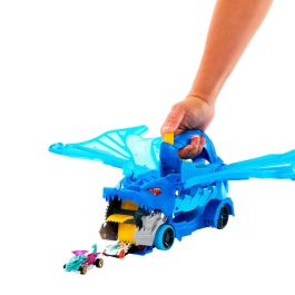 Hot Wheels Vehículo City Dragón Transportador con 2 Coches para Niños +4 Años