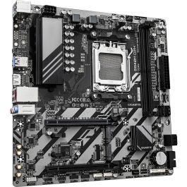 Gigabyte B840M D2H Placa Base Socket AM5 Micro ATX DDR5 PCIe 4.0 2.5GbE LAN para AMD Ryzen 9000/8000/7000