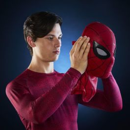 Hasbro Réplica Máscara Spider-Man Homecoming Marvel Legends 1:1 Ojos Electrónicos para Coleccionistas y Cosplay