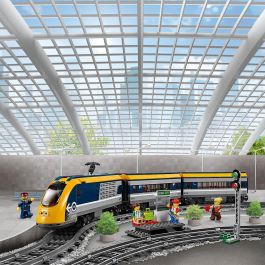 LEGO 60197 Tren de Pasajeros con Motor Teledirigido, Juego de Construcción City, 6-12 Años, 677 Piezas