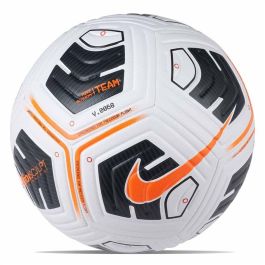 Balón de Fútbol Nike Academy Team Ims Naranja Talla 5 5 Precio: 33.2629. SKU: B1JS78NNTG