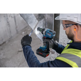 Bosch Professional Llave de impacto GDS 18V-750 C (sin batería) con L-Boxx 136 y módulo Bluetooth GCY42 - Herramienta profesional 18V