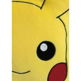 Pokemon POK3700891708760 Cojín 3D Premium Cara de Pikachu de Microfibra - 40 cm