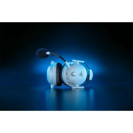 Razer BlackShark V2 Pro Auriculares Gaming Inalámbricos para PlayStation 5 - 2.4 GHz, Bluetooth, 70h Batería, Blanco