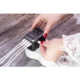 Verbatim Adaptador de Viaje Universal 61W con 1 x USB-C PD 61W & QC 3.0 / 1 x USB-C / 3 x USB-A