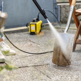 Karcher KAR4054278967943 Limpiadora móvil de media presión OC 6-18 (con batería de 18 V / 2,5 Ah + cargador estándar)