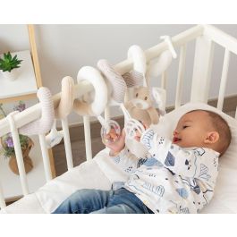 KioKids Peluche Espiral Osito Beige para Cuna y Silla de Paseo con Sonajero y Mordedor desde 0 Meses Colección Dolci Amici Con Caja KioKids Peluche Espiral Osito Beige para Cuna y Silla de Paseo con Sonajero y Mordedor desde 0 Meses Colección Dolci Amici Con Caja