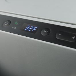 Dometic DOM0034223508050 Nevera portátil eléctrica de compresor 34 L 12V/24V encendedor y 230V Negra