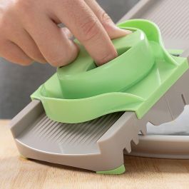 Pack Cortador de Verduras en Espiral y Mandolina-Rallador Plegable 6 en 1 InnovaGoods