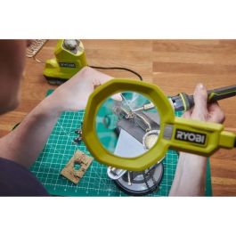 Alicates con cuerpo flexible 18V - 200-400 lúmenes - 2 señales de aumento x2.25 y x5 Alicates con cuerpo flexible 18V - 200-400 lúmenes - 2 señales de aumento x2.25 y x5