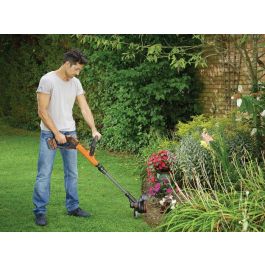 Desbrozadora de hilo de 30 cm con batería de LITIO 18 V BLACK & DECKER POWERCOMMAND - 4 Ah - 1 batería - 1 bobina de 10 m de línea de 1,6 mm - 1 cargador Desbrozadora de hilo de 30 cm con batería de LITIO 18 V BLACK & DECKER POWERCOMMAND - 4 Ah - 1 batería - 1 bobina de 10 m de línea de 1,6 mm - 1 cargador