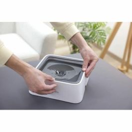 Kerbl Comedero para perros antisalpicaduras 2 L, con filtro de carbón activo para agua limpia y sistema antideslizante. Kerbl Comedero para perros antisalpicaduras 2 L, con filtro de carbón activo para agua limpia y sistema antideslizante.