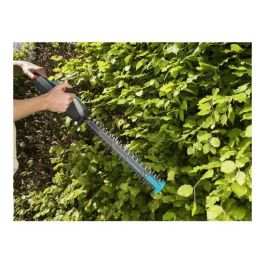 Gardena Cortasetos EasyCut Li-14/40 Batería Iones de Litio 14,4V 2,0Ah Barra de Corte 40cm Ligero 2,1kg
