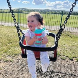 Nuby NUB0048526890446 Botellas de agua Incredible Gulp, paquete de 2, 360 ml, fresas