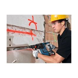 Bosch Taladro Percutor GBH 18V-26 F SDS Plus Profesional con Motor Brushless, Energía de Impacto 2.6J, 18V, Incluye 2 Baterías 5.5Ah y Maletín GAL 1880CV GD1