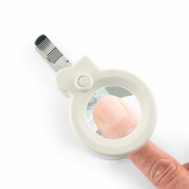 Cortaúñas con Luz LED, Lupa y Lima Clail InnovaGoods Cortaúñas con Luz LED, Lupa y Lima Clail InnovaGoods